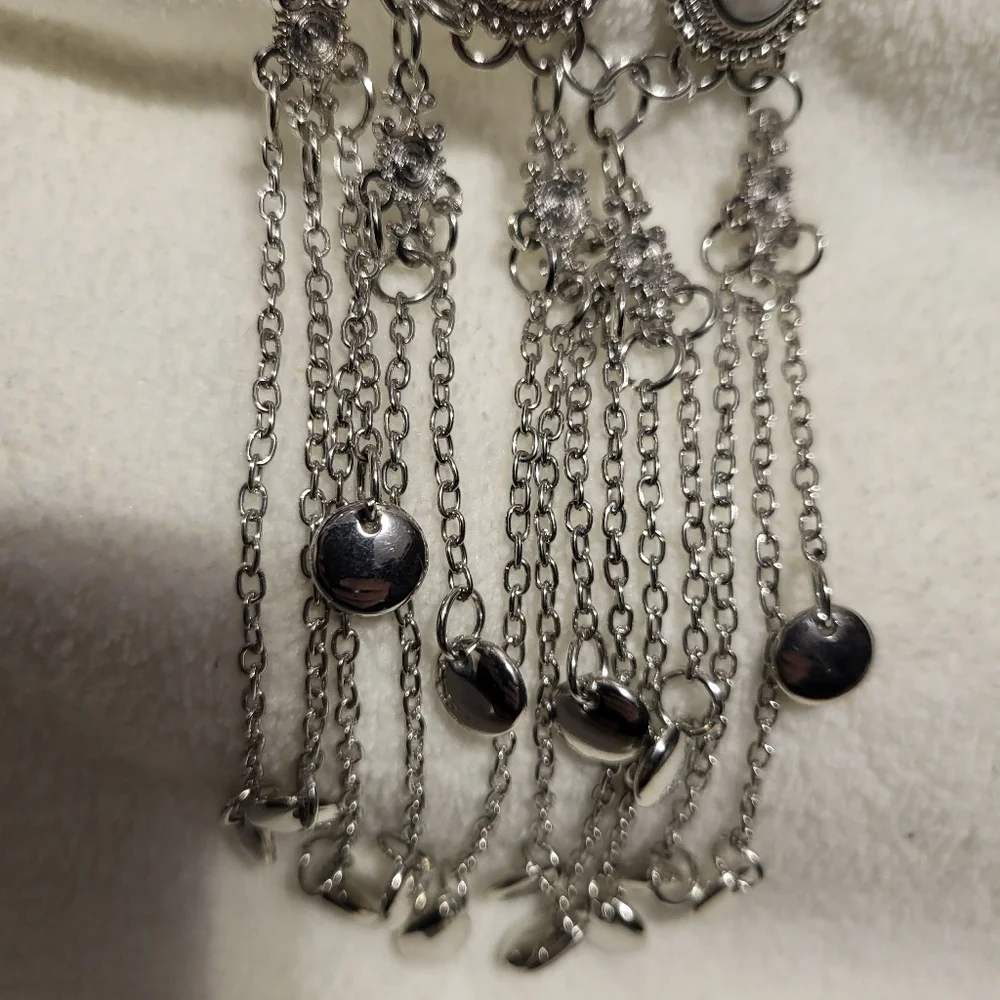BOLD MULTI COLORED SILVER TONE STAYEMENT NECKLACE